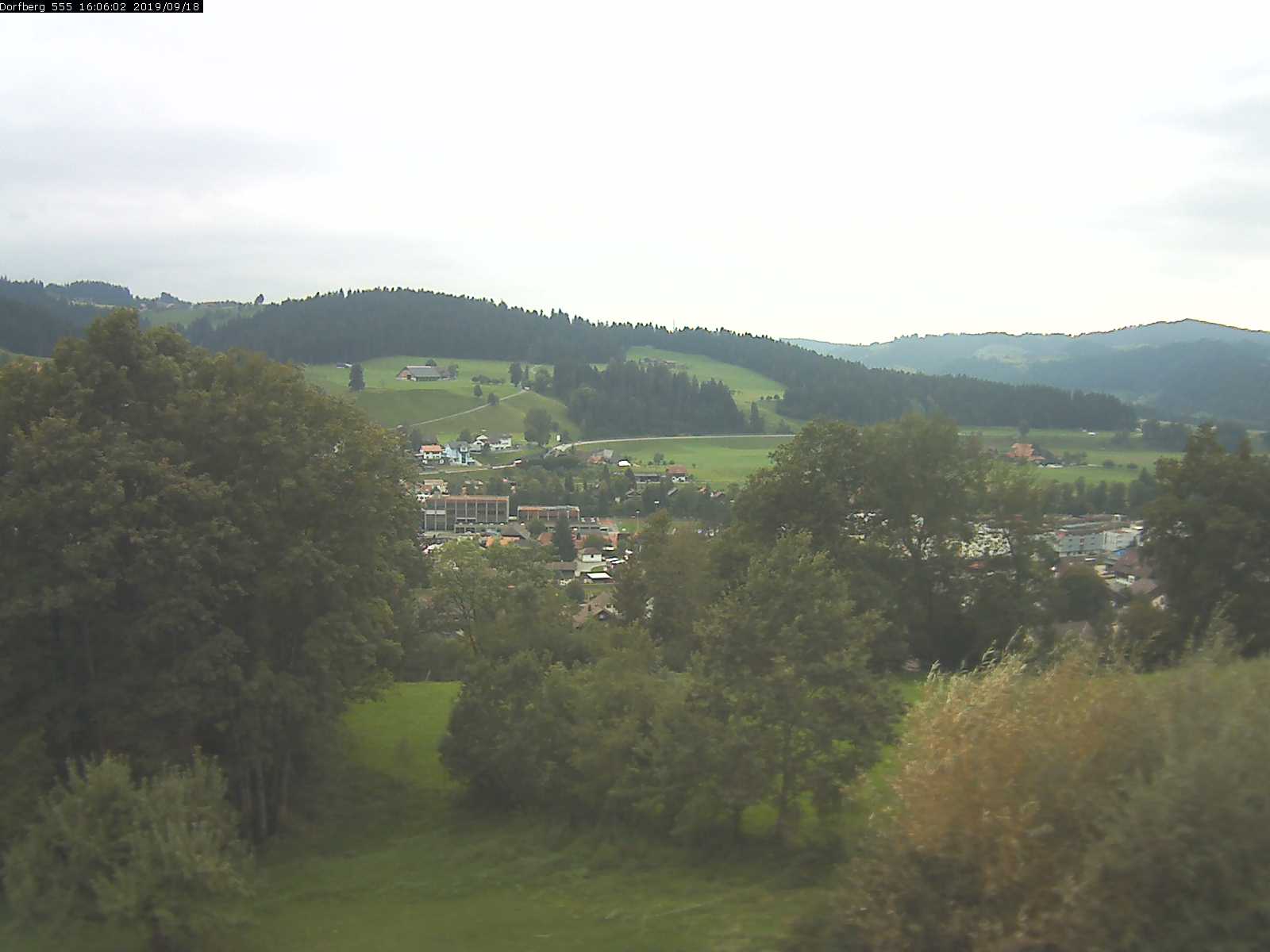 Webcam-Bild: Aussicht vom Dorfberg in Langnau 20190918-160601