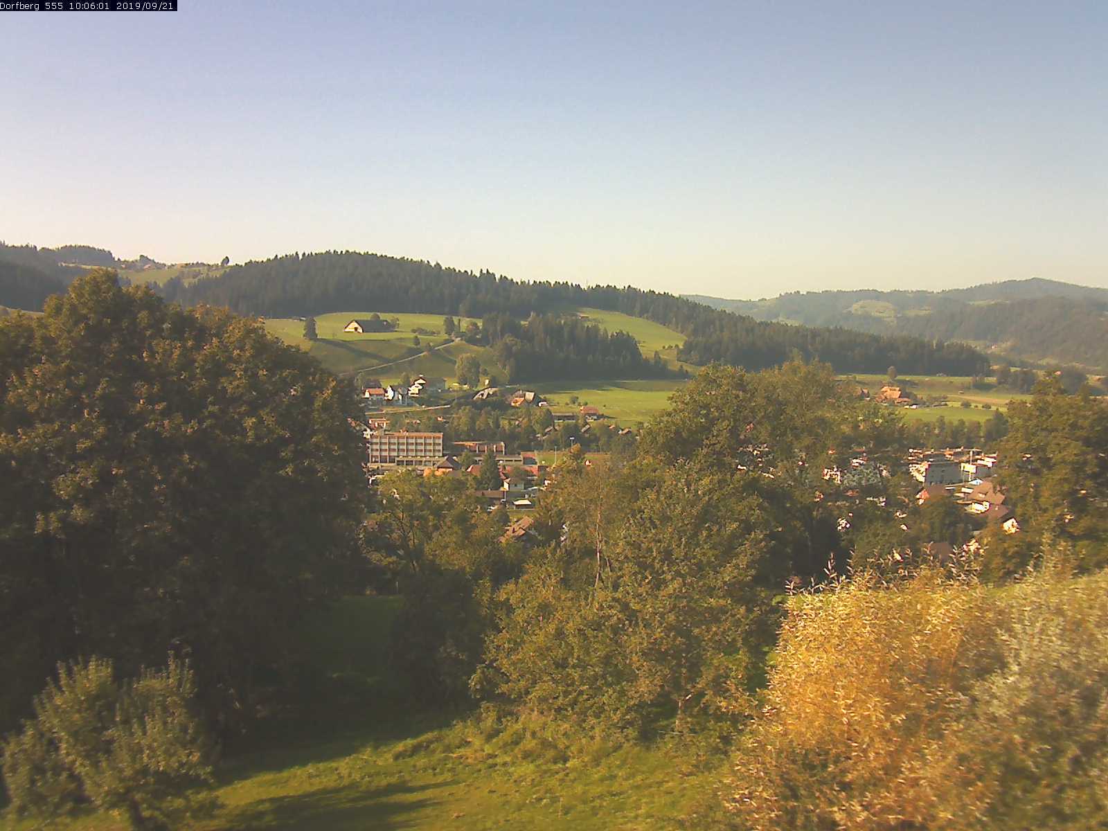 Webcam-Bild: Aussicht vom Dorfberg in Langnau 20190921-100601