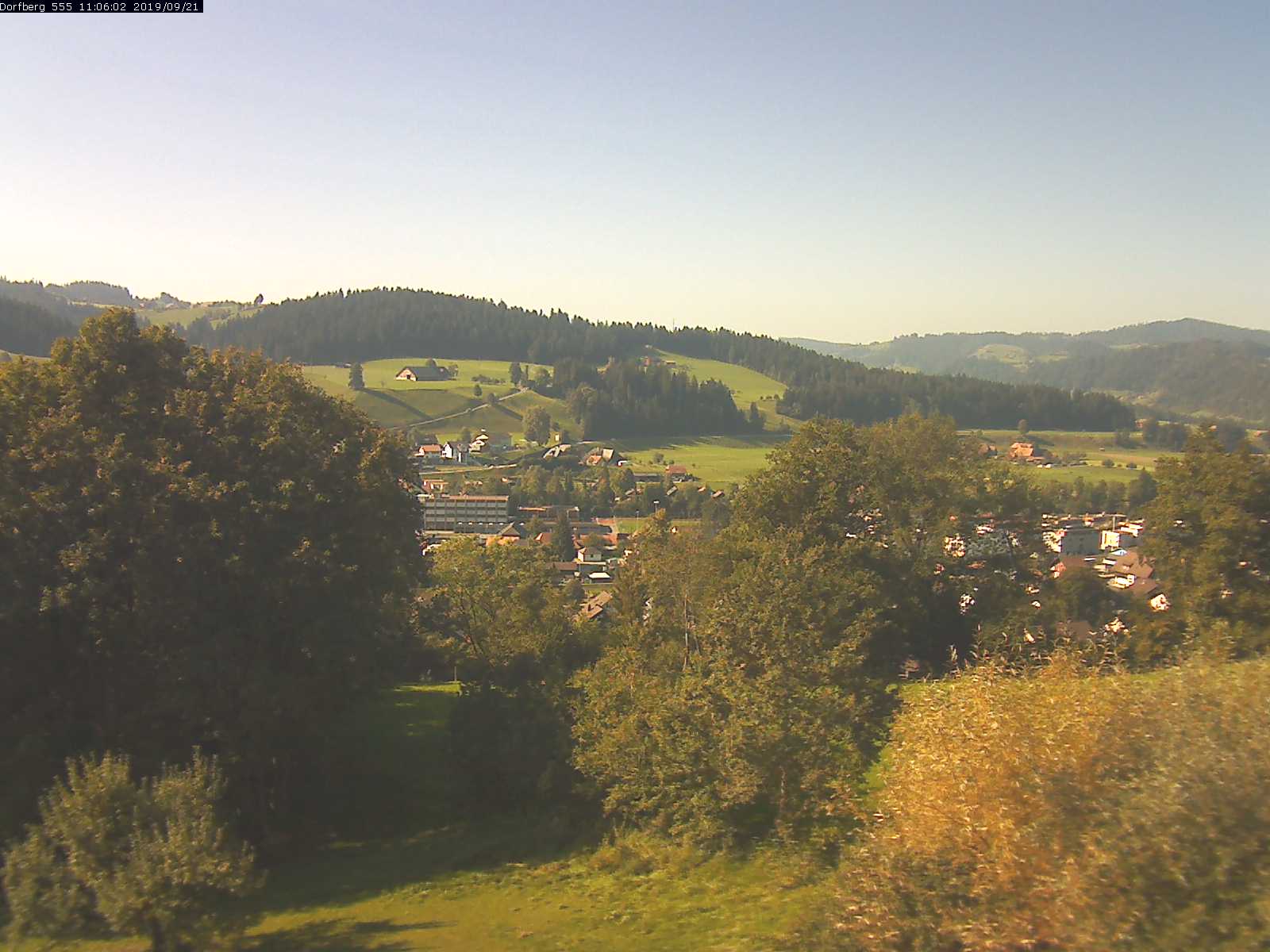Webcam-Bild: Aussicht vom Dorfberg in Langnau 20190921-110601