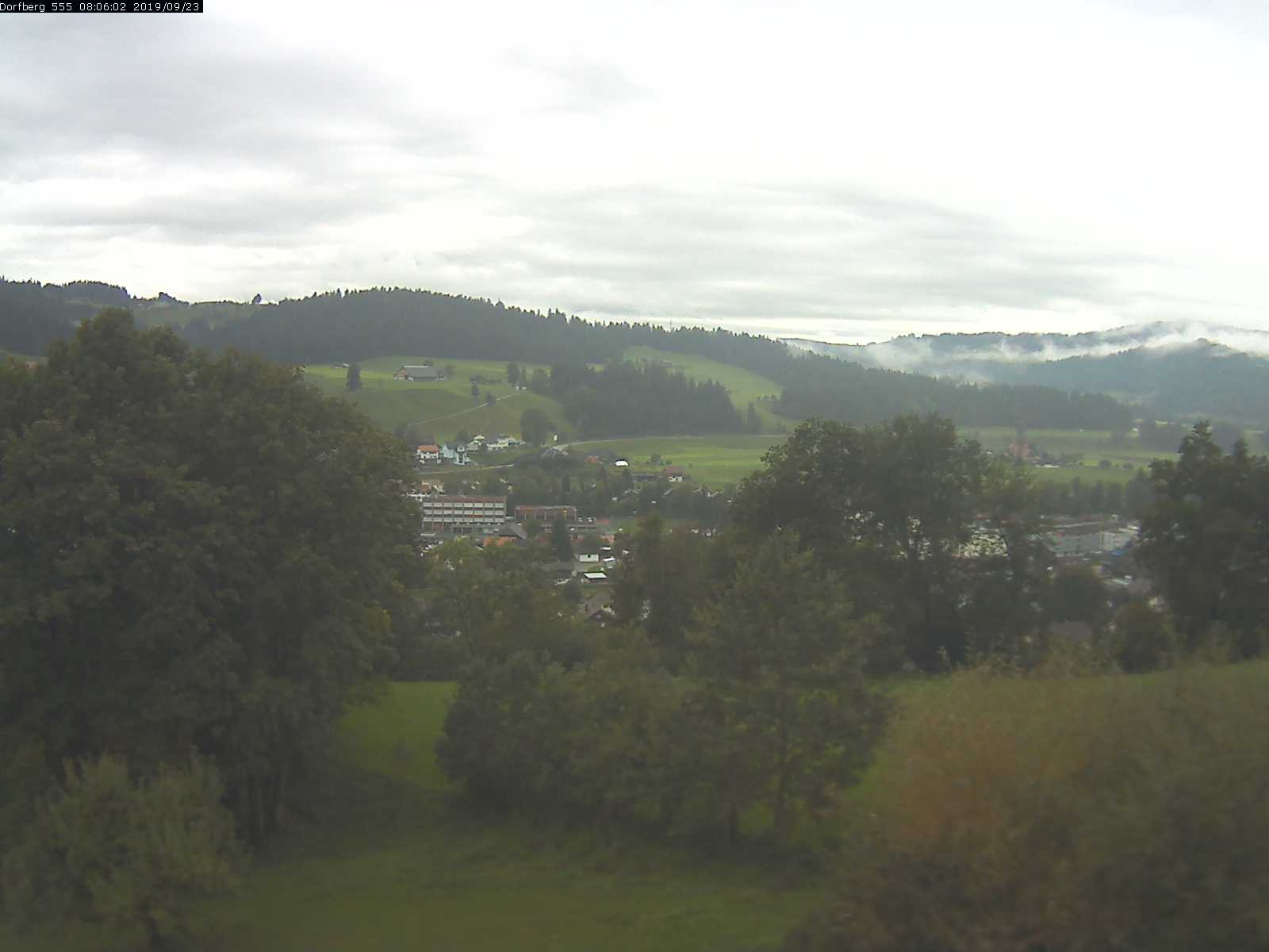 Webcam-Bild: Aussicht vom Dorfberg in Langnau 20190923-080601