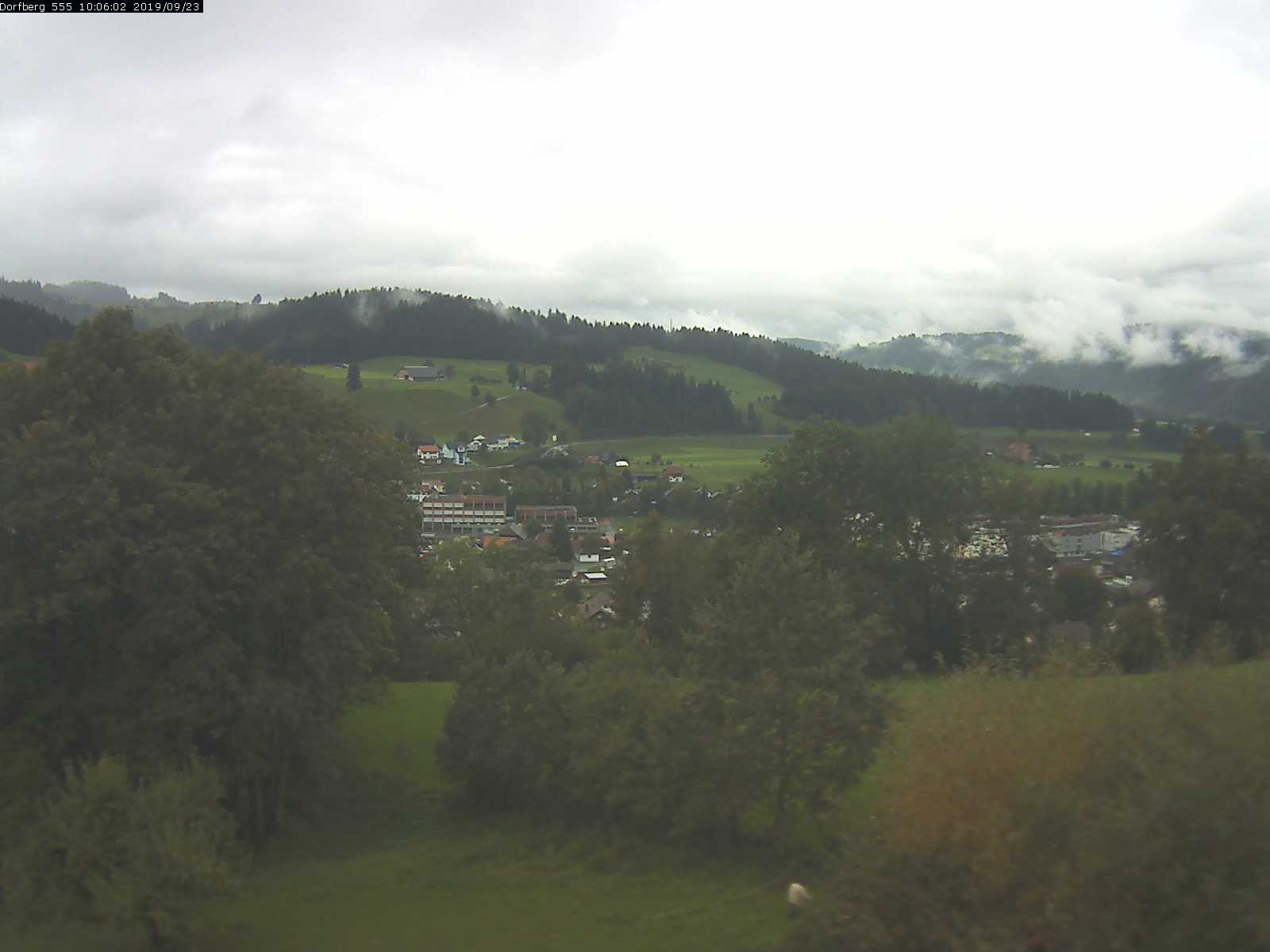 Webcam-Bild: Aussicht vom Dorfberg in Langnau 20190923-100601