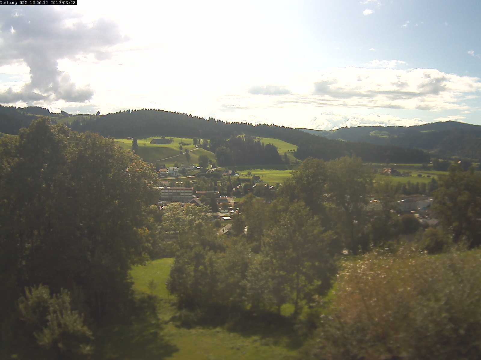 Webcam-Bild: Aussicht vom Dorfberg in Langnau 20190923-150601