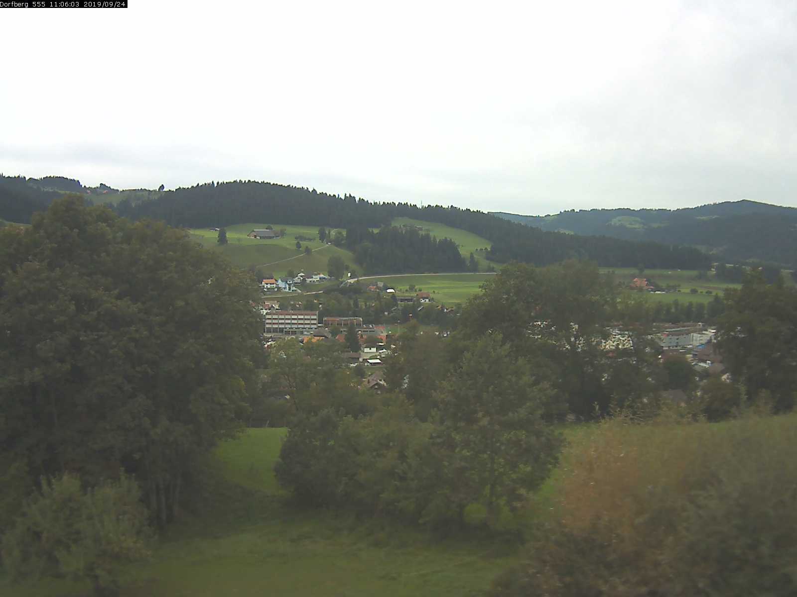 Webcam-Bild: Aussicht vom Dorfberg in Langnau 20190924-110601