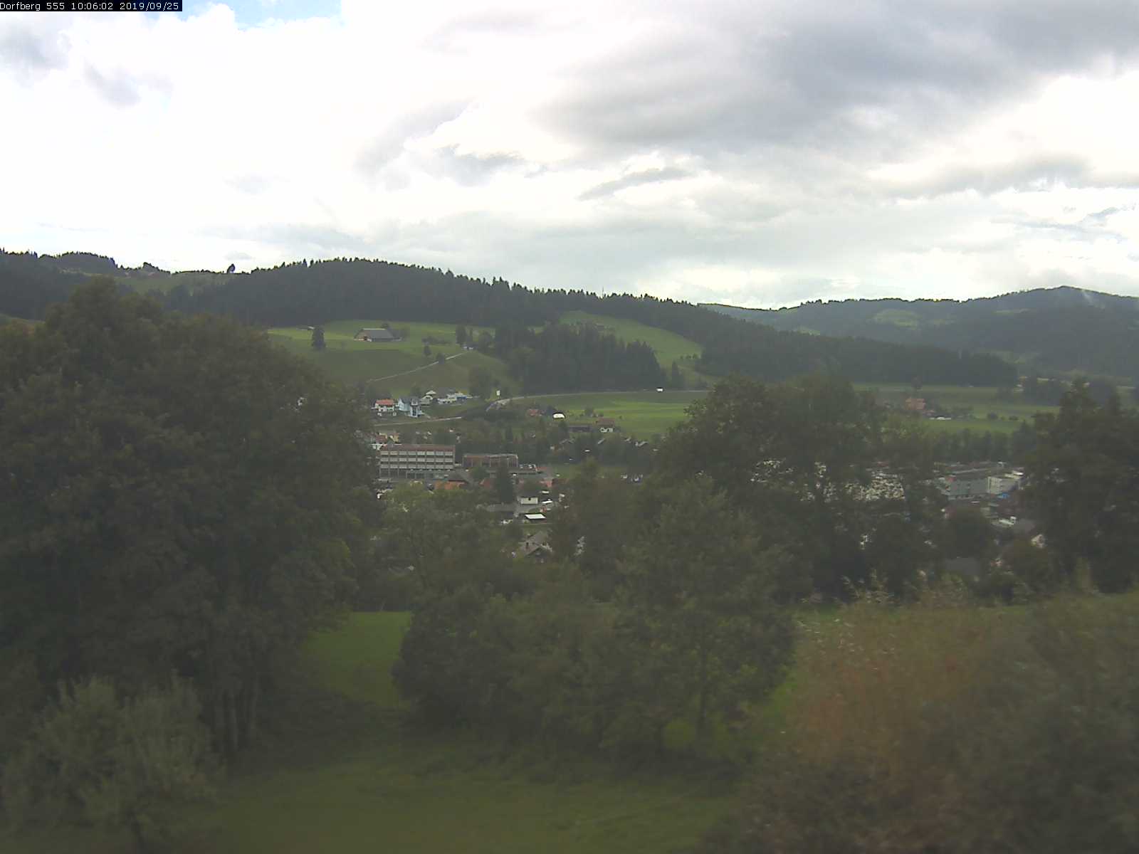 Webcam-Bild: Aussicht vom Dorfberg in Langnau 20190925-100601
