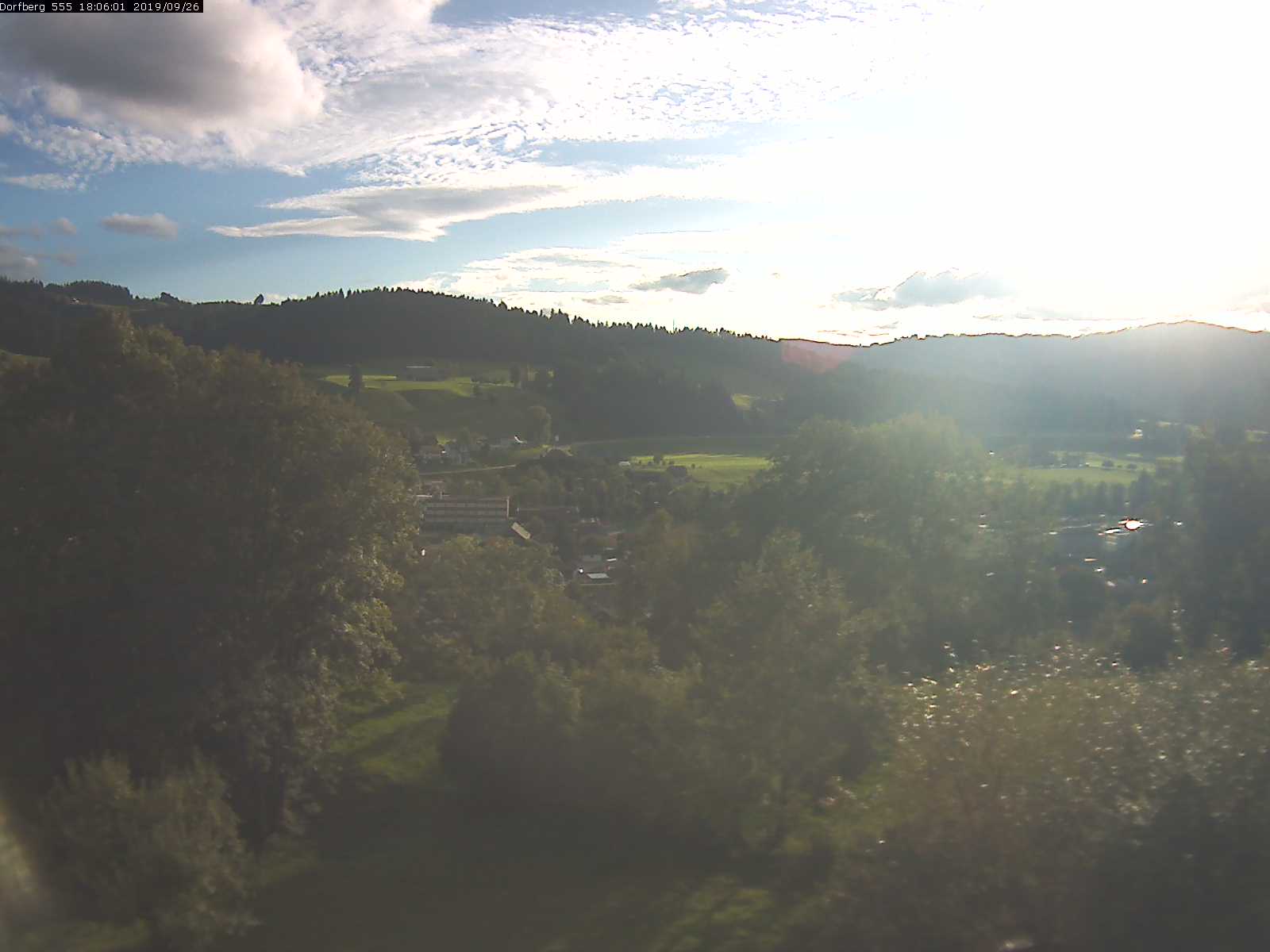 Webcam-Bild: Aussicht vom Dorfberg in Langnau 20190926-180601