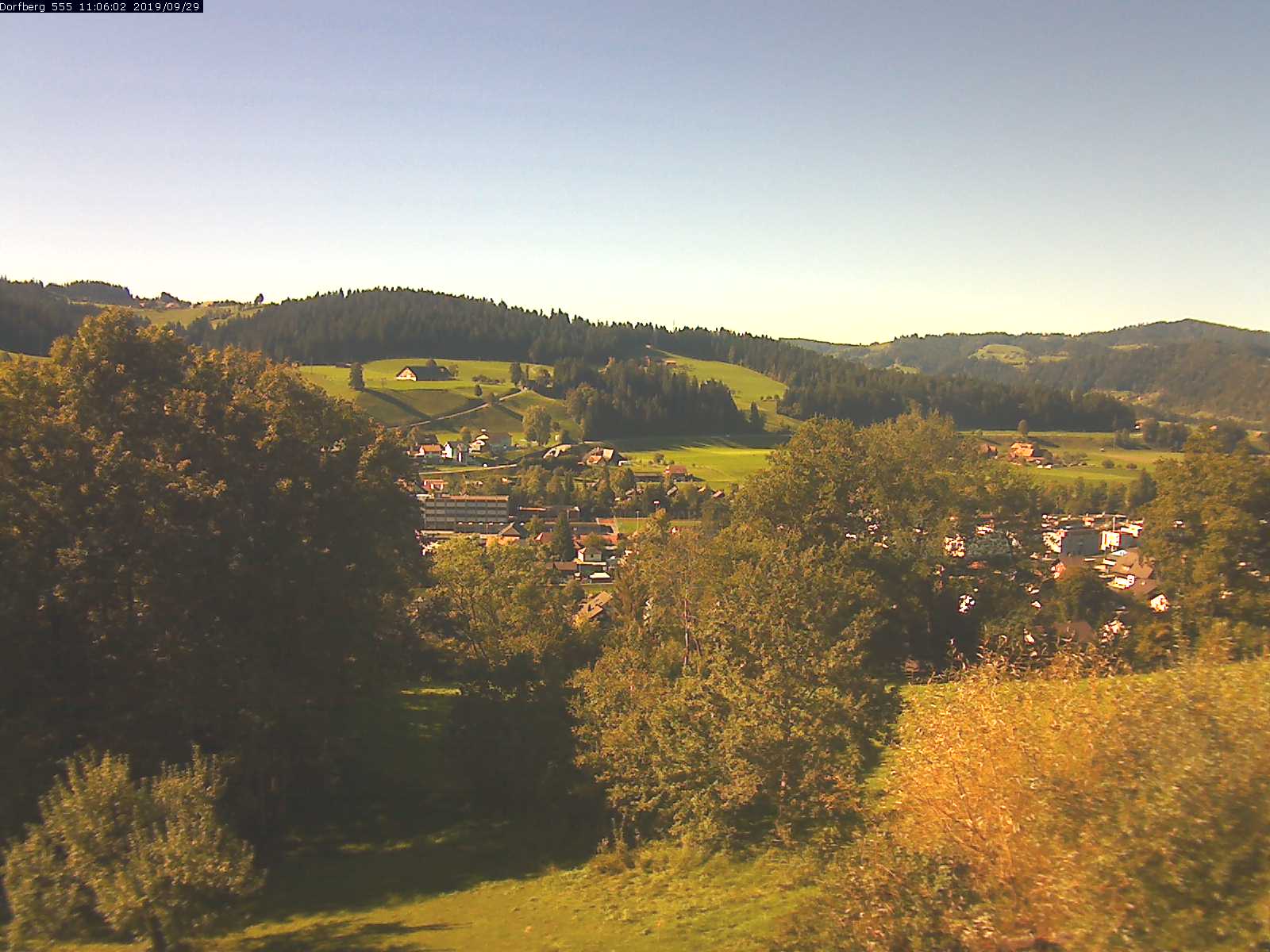 Webcam-Bild: Aussicht vom Dorfberg in Langnau 20190929-110601