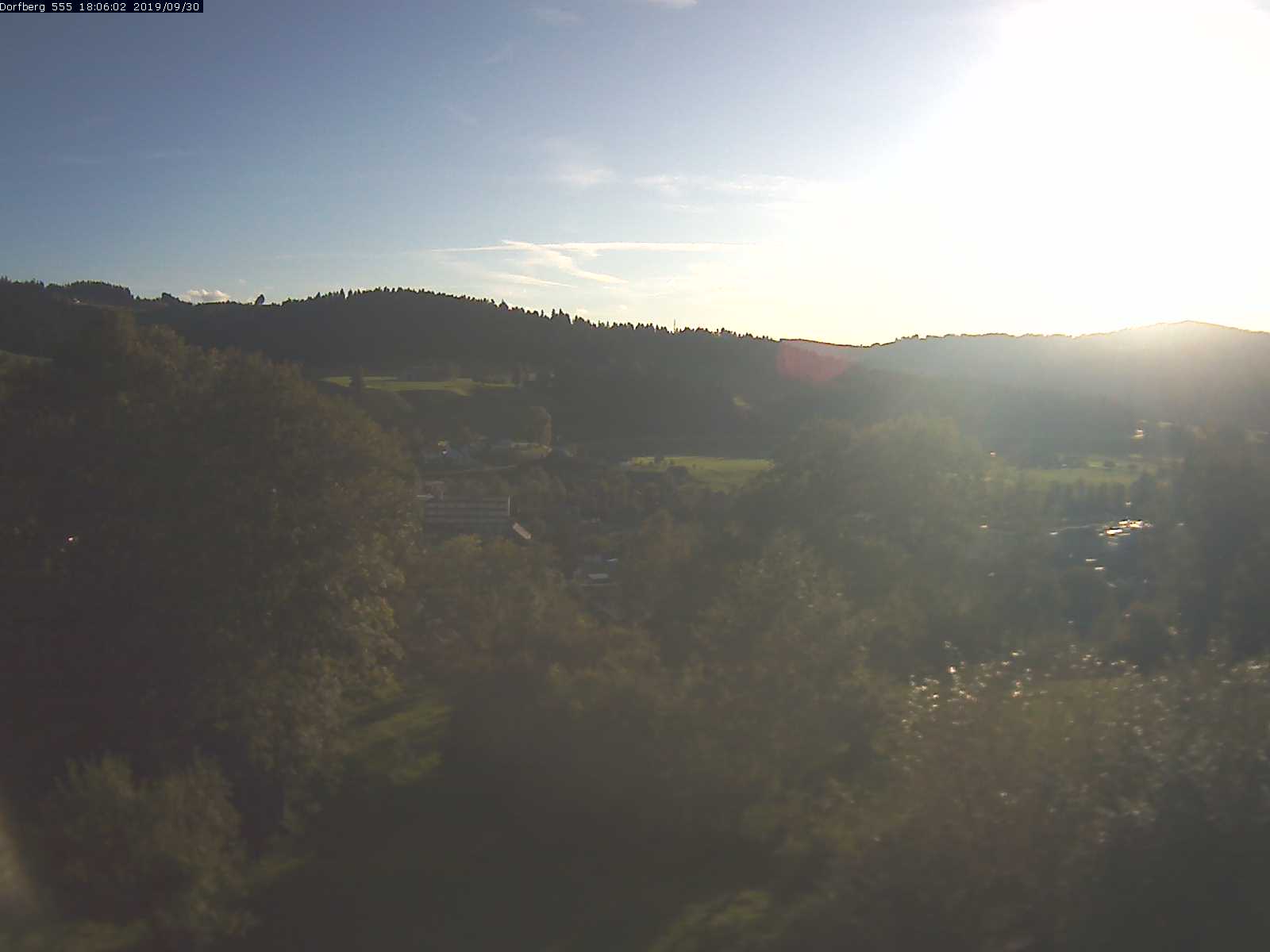 Webcam-Bild: Aussicht vom Dorfberg in Langnau 20190930-180601