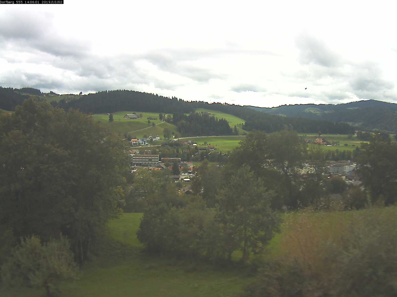Webcam-Bild: Aussicht vom Dorfberg in Langnau 20191002-140601
