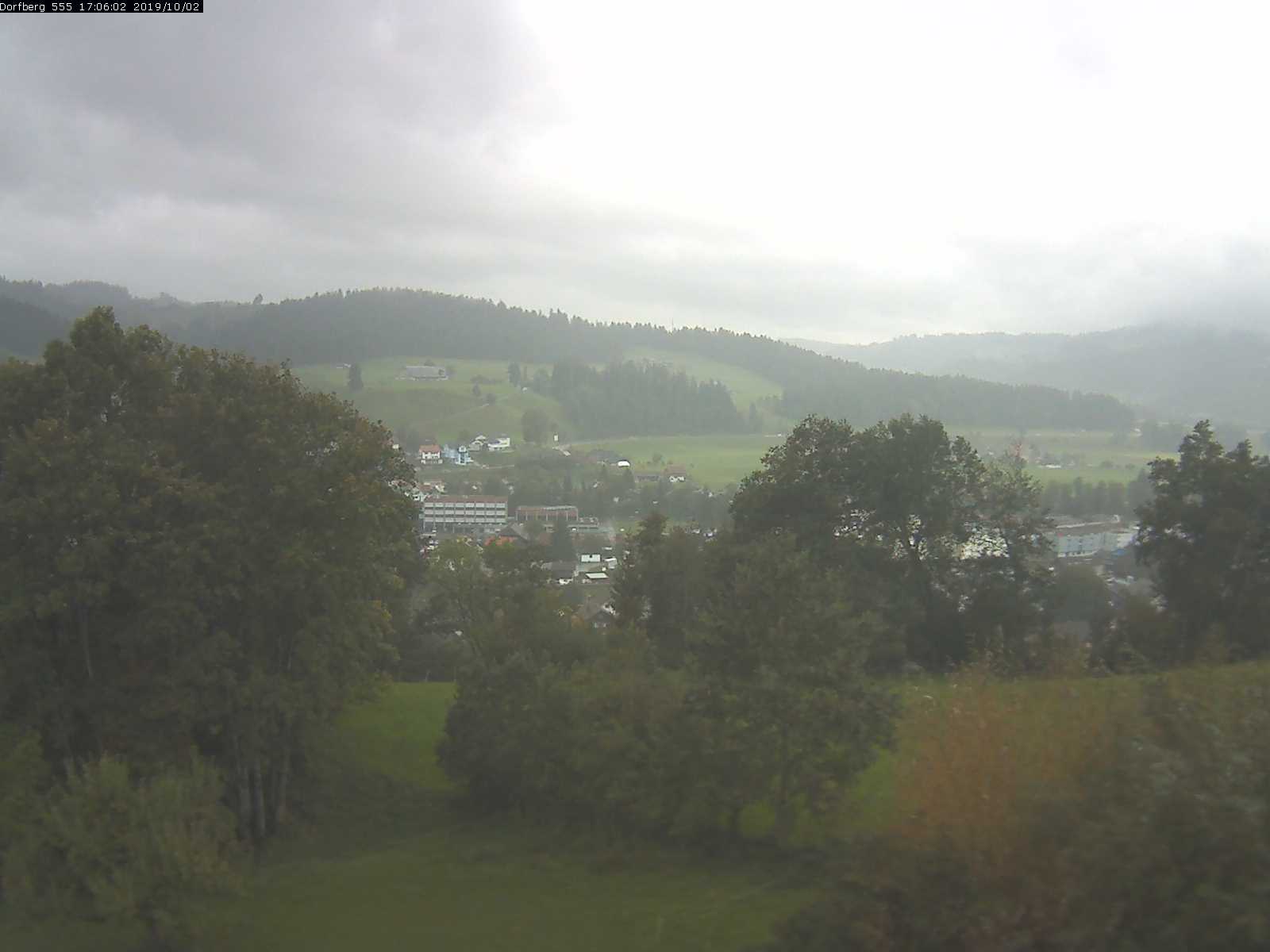 Webcam-Bild: Aussicht vom Dorfberg in Langnau 20191002-170601