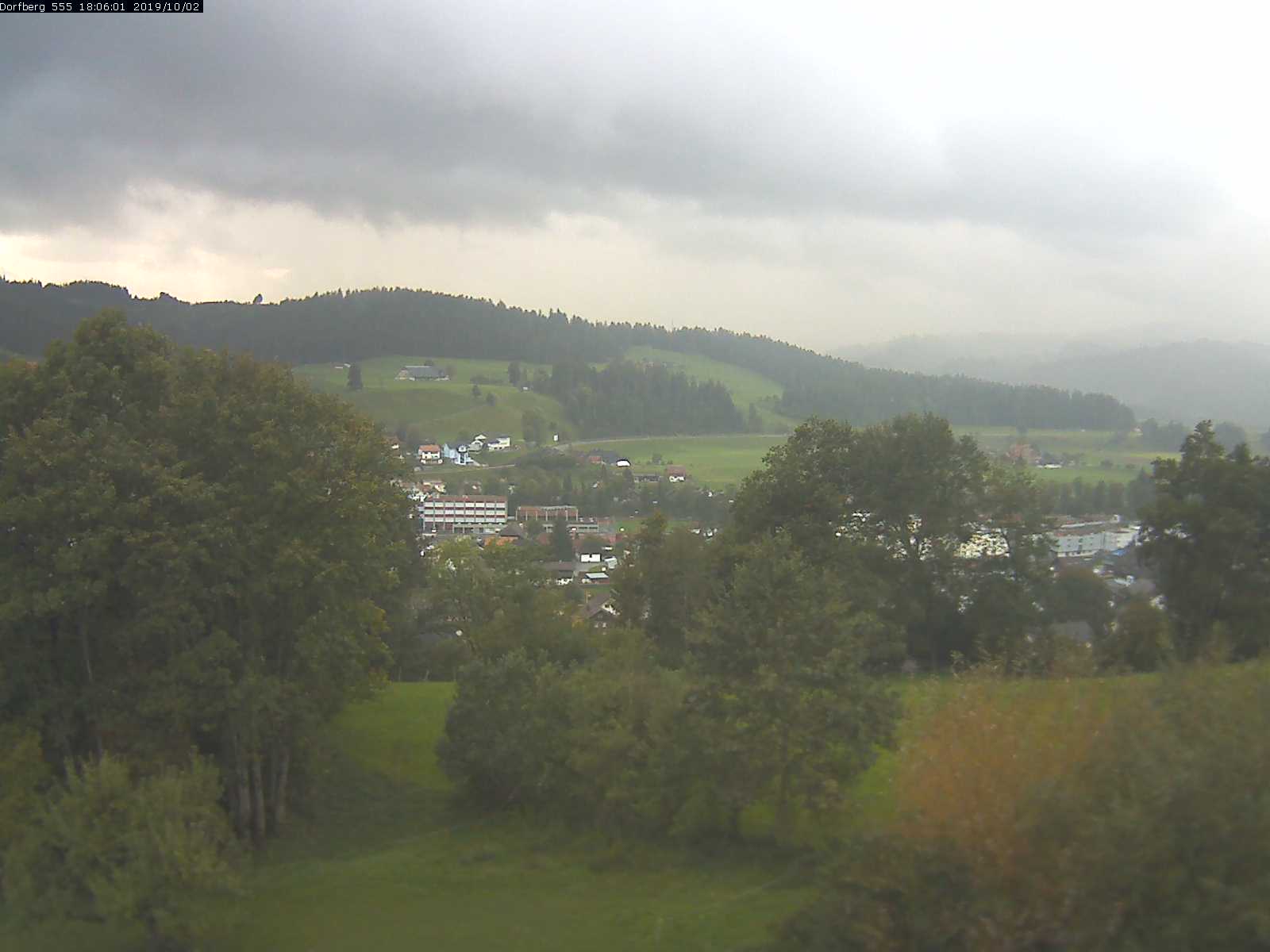 Webcam-Bild: Aussicht vom Dorfberg in Langnau 20191002-180601