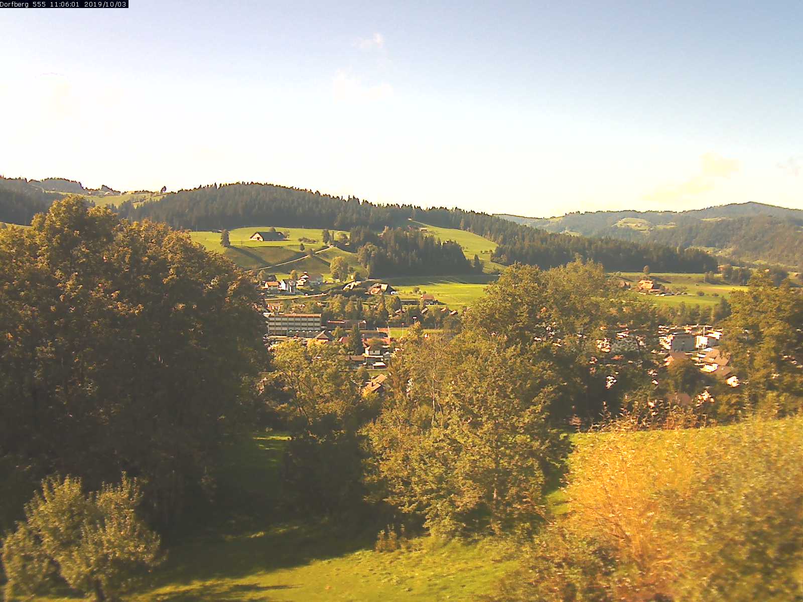 Webcam-Bild: Aussicht vom Dorfberg in Langnau 20191003-110601