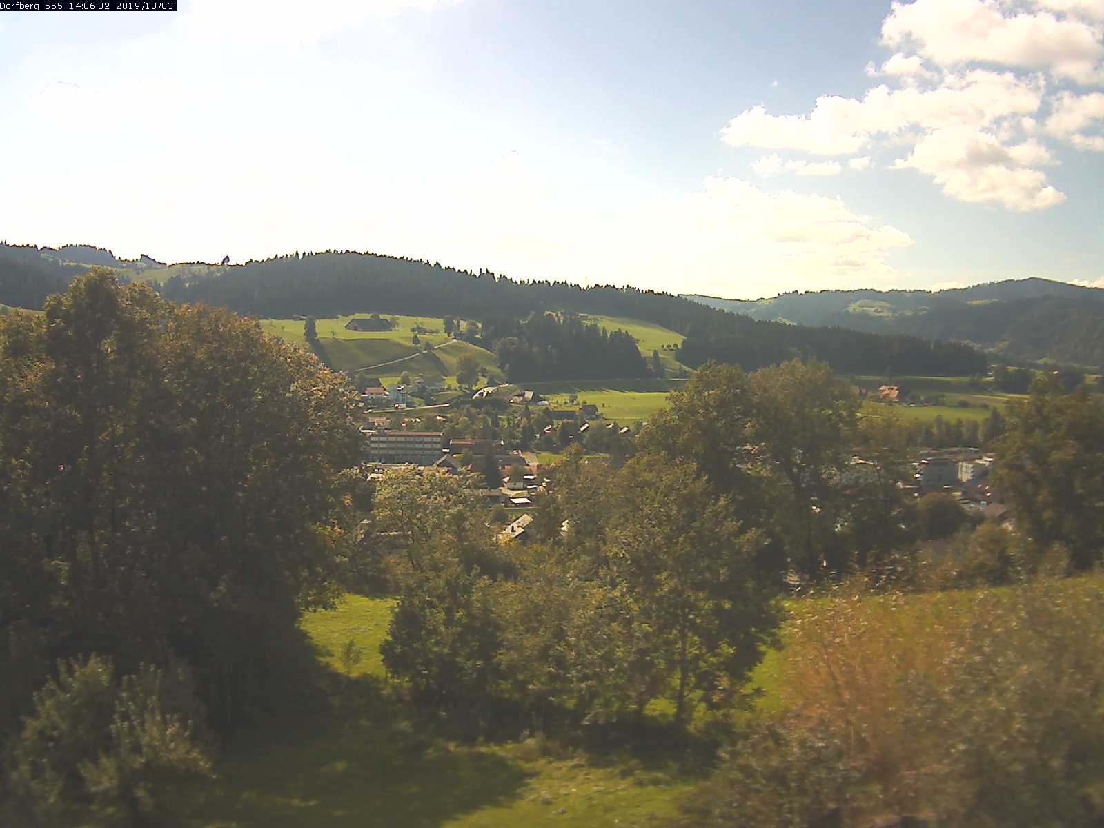 Webcam-Bild: Aussicht vom Dorfberg in Langnau 20191003-140601