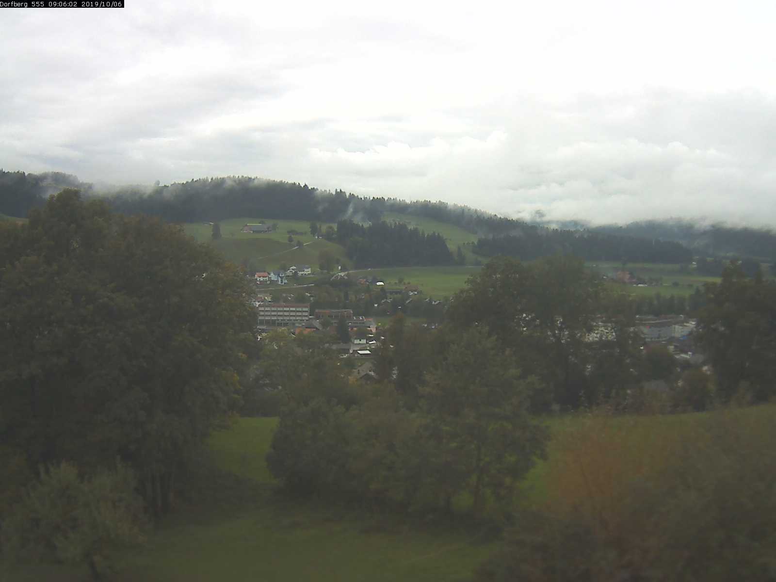 Webcam-Bild: Aussicht vom Dorfberg in Langnau 20191006-090601