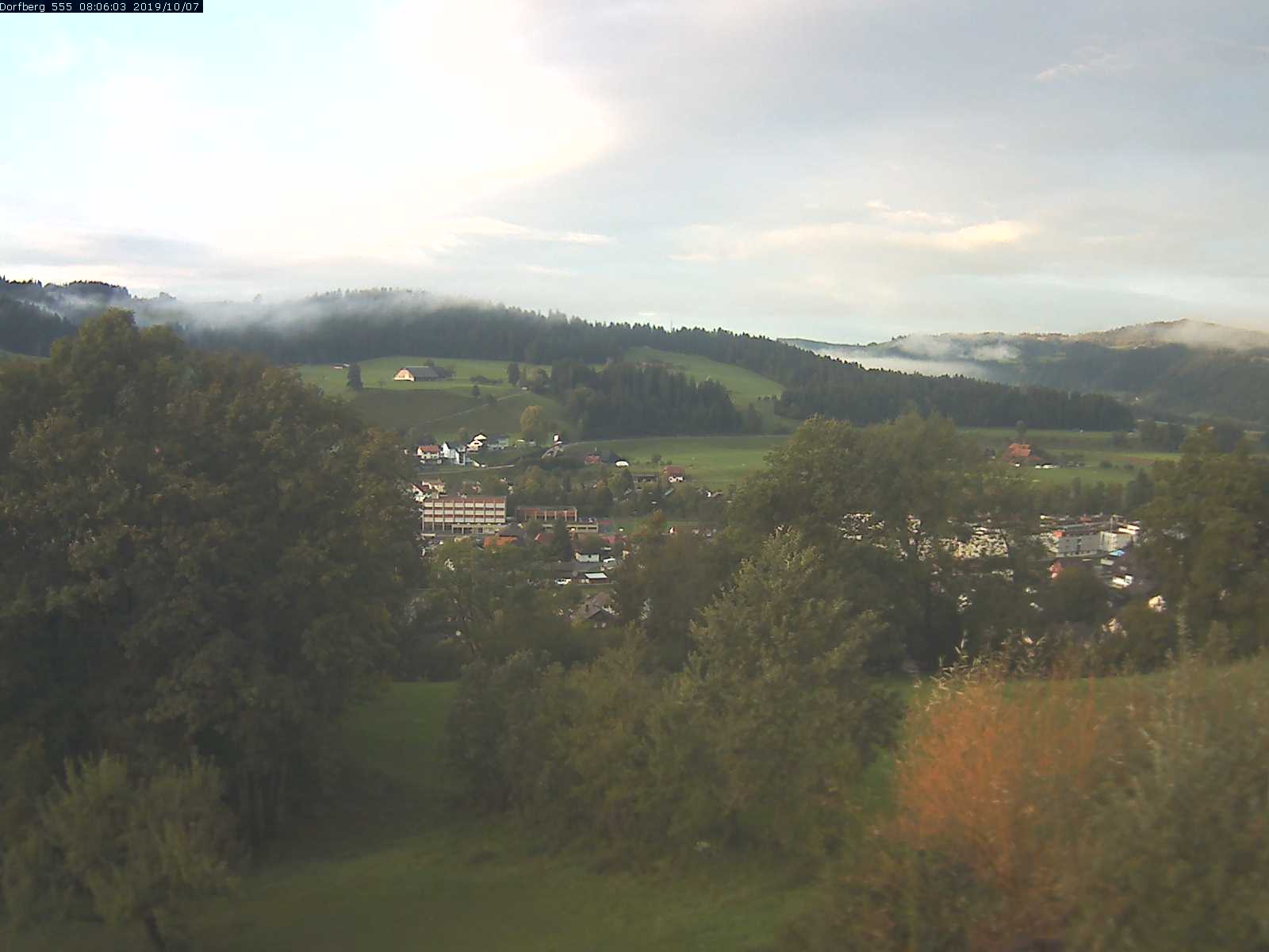 Webcam-Bild: Aussicht vom Dorfberg in Langnau 20191007-080601