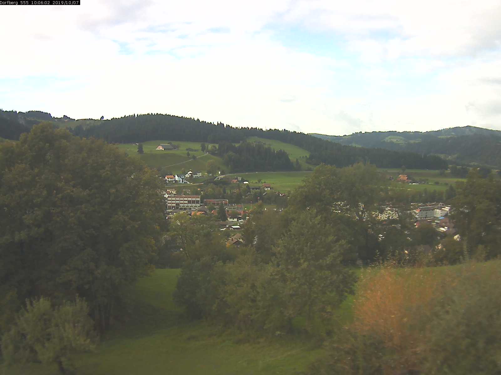 Webcam-Bild: Aussicht vom Dorfberg in Langnau 20191007-100601