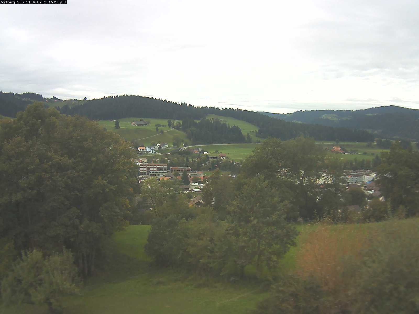 Webcam-Bild: Aussicht vom Dorfberg in Langnau 20191008-110602