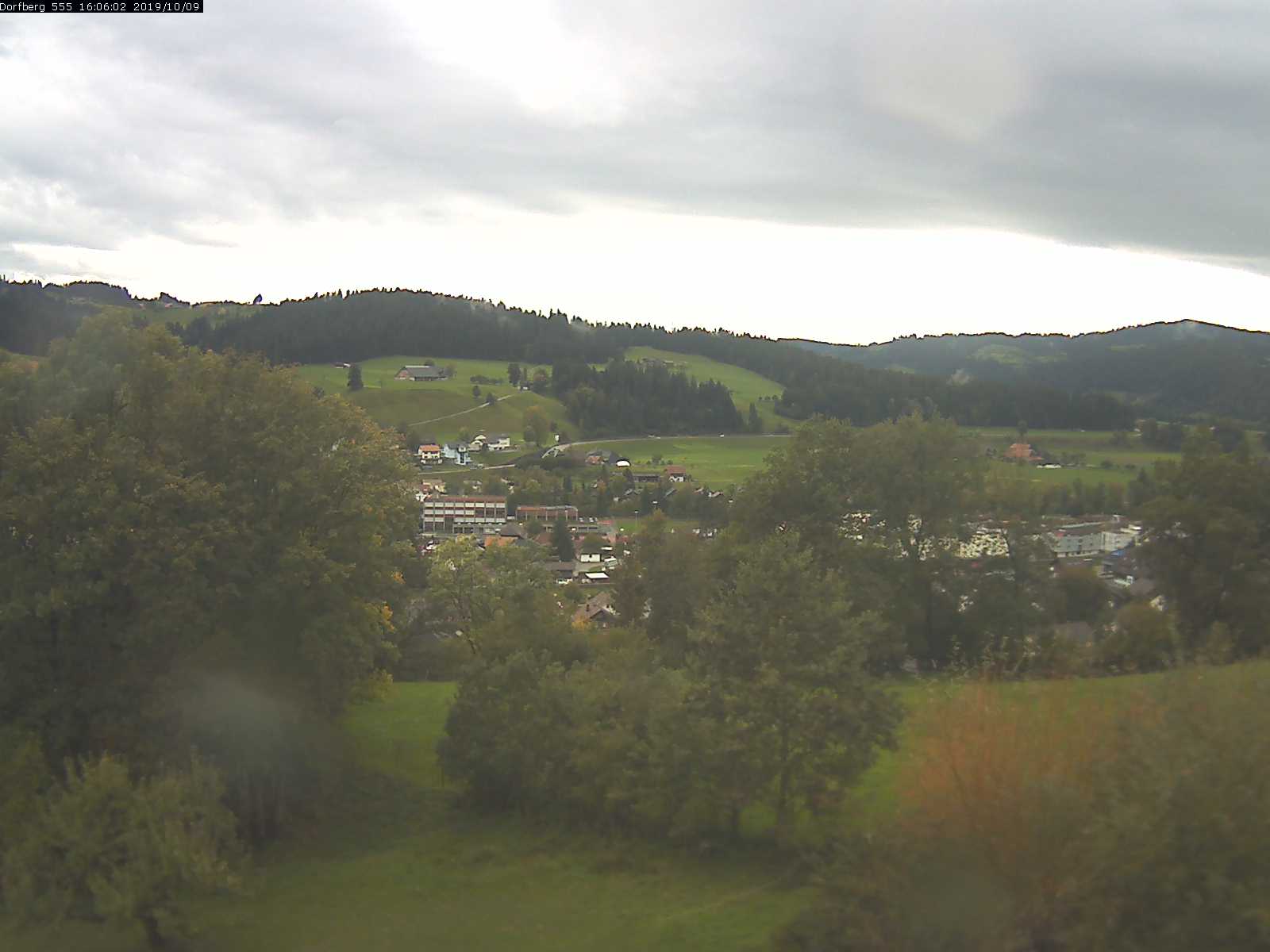 Webcam-Bild: Aussicht vom Dorfberg in Langnau 20191009-160601