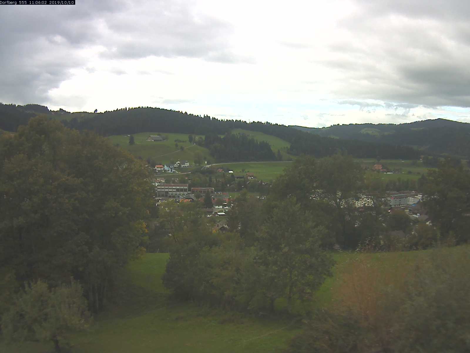 Webcam-Bild: Aussicht vom Dorfberg in Langnau 20191010-110601