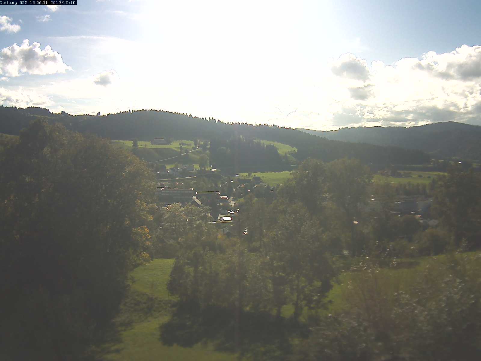 Webcam-Bild: Aussicht vom Dorfberg in Langnau 20191010-160601