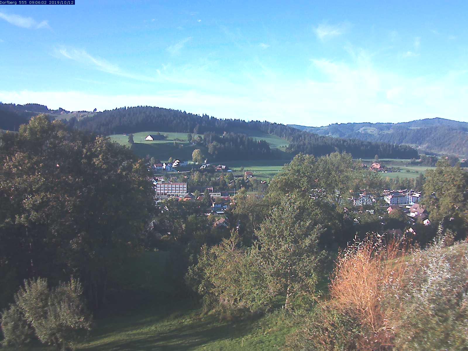 Webcam-Bild: Aussicht vom Dorfberg in Langnau 20191012-090601