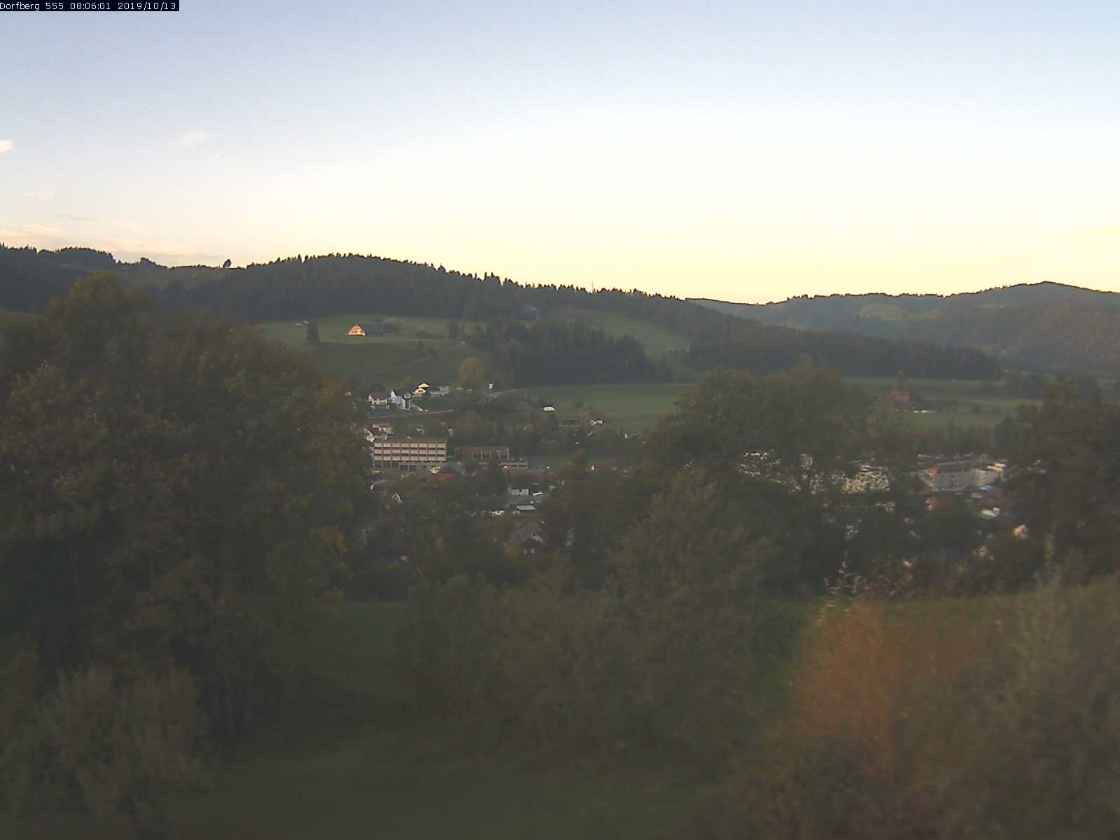 Webcam-Bild: Aussicht vom Dorfberg in Langnau 20191013-080601