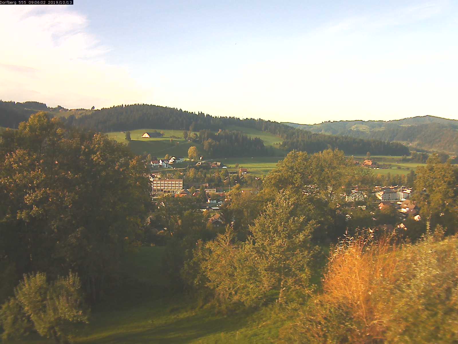 Webcam-Bild: Aussicht vom Dorfberg in Langnau 20191013-090601