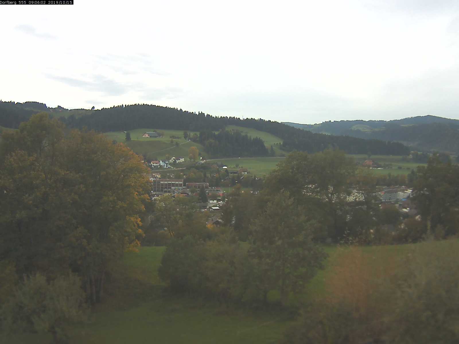 Webcam-Bild: Aussicht vom Dorfberg in Langnau 20191015-090601