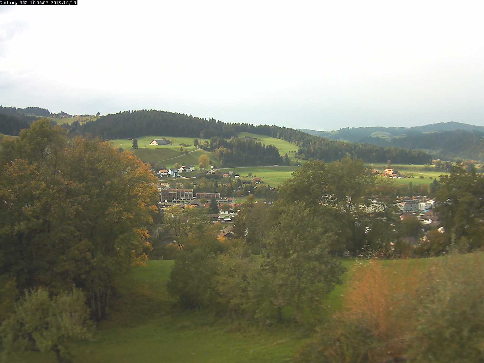 Webcam-Bild: Aussicht vom Dorfberg in Langnau 20191015-100602