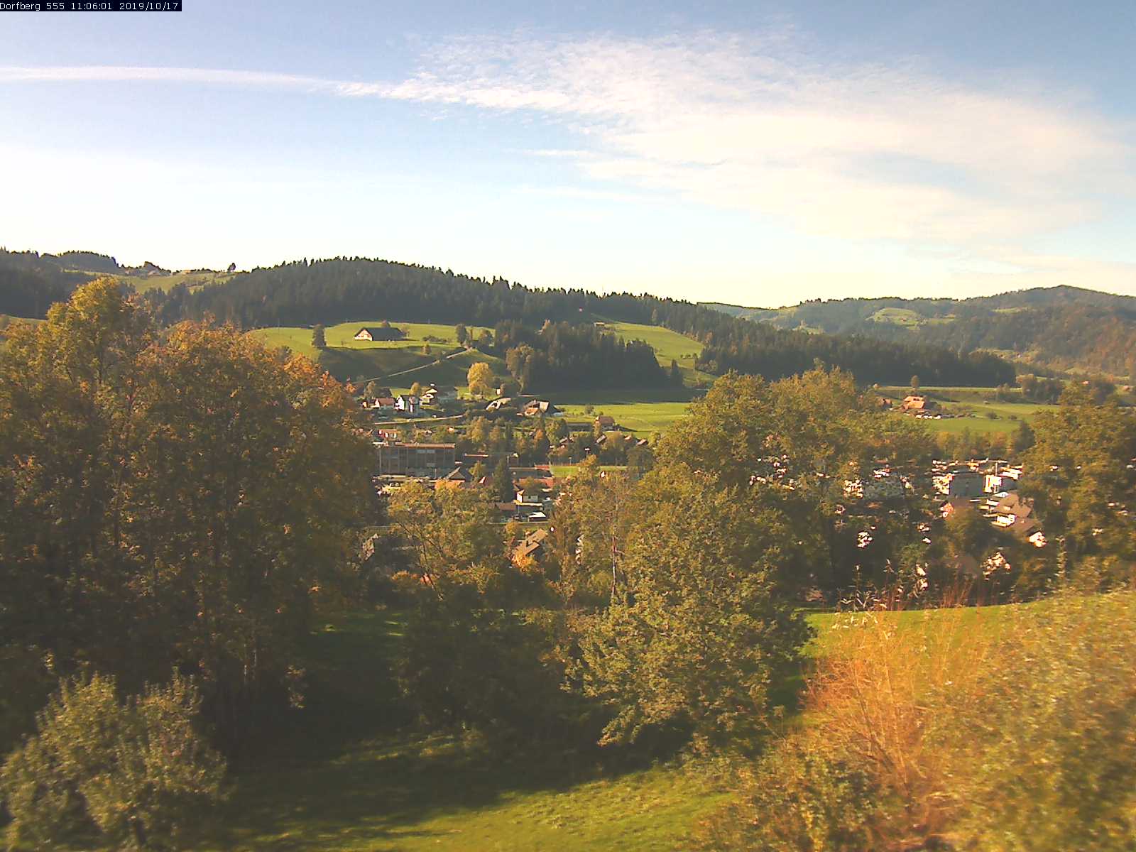 Webcam-Bild: Aussicht vom Dorfberg in Langnau 20191017-110601