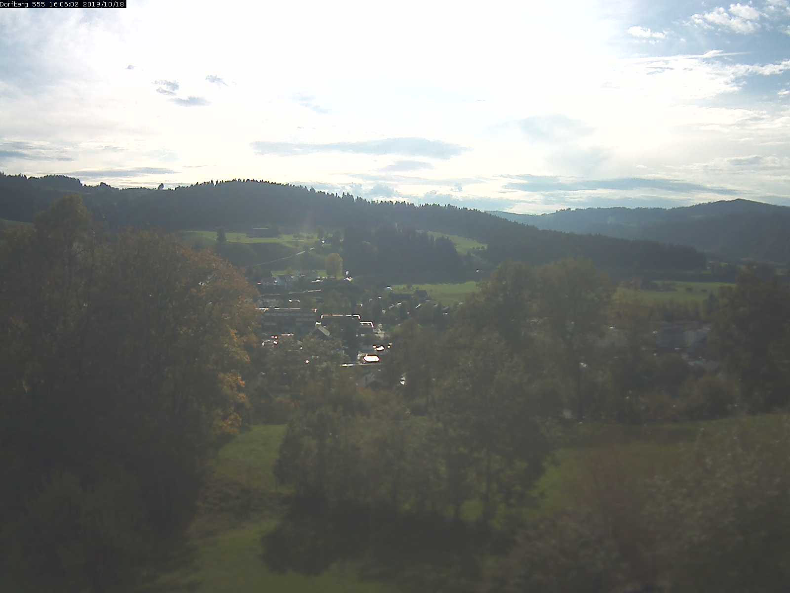 Webcam-Bild: Aussicht vom Dorfberg in Langnau 20191018-160602