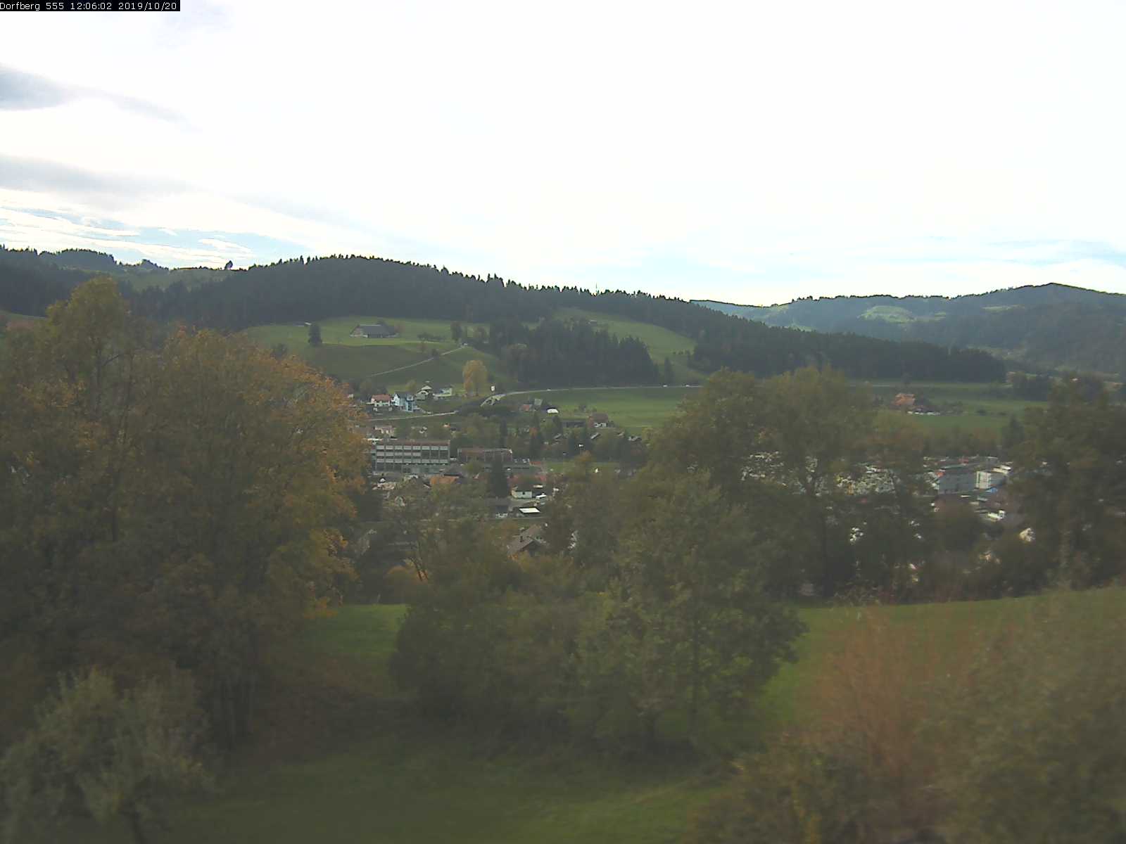 Webcam-Bild: Aussicht vom Dorfberg in Langnau 20191020-120601