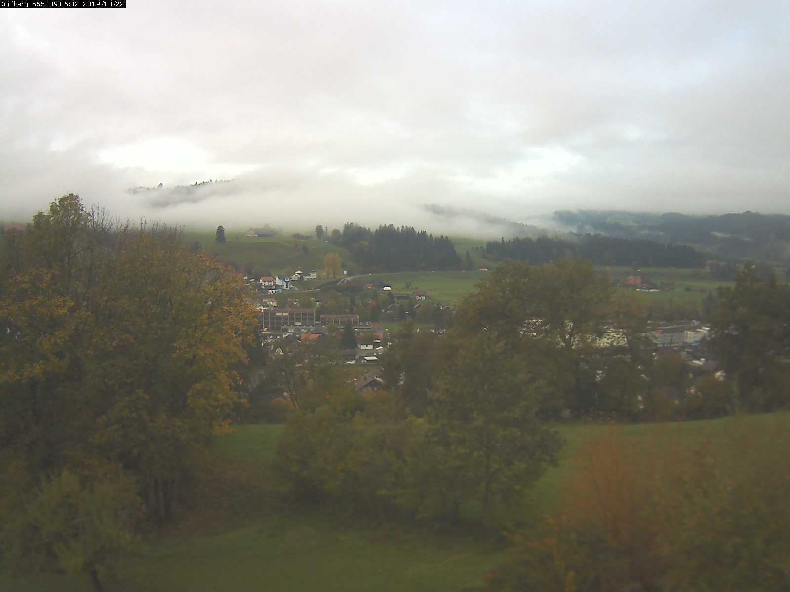 Webcam-Bild: Aussicht vom Dorfberg in Langnau 20191022-090601
