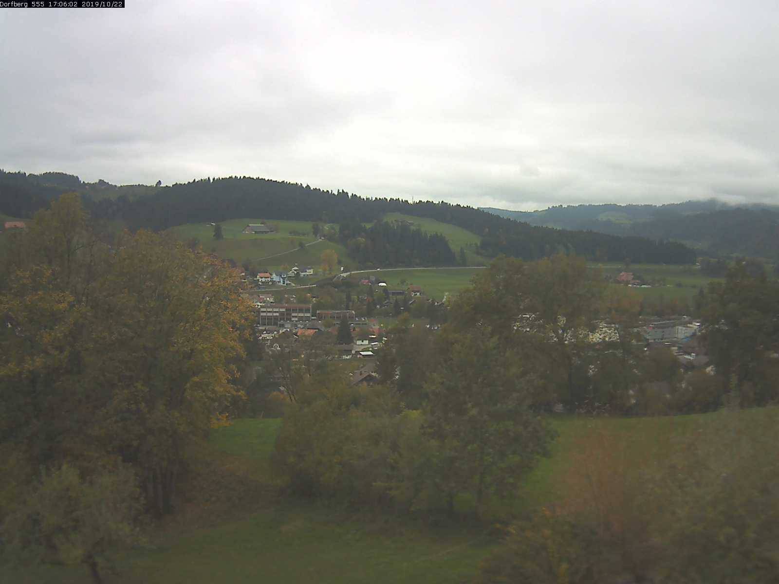 Webcam-Bild: Aussicht vom Dorfberg in Langnau 20191022-170601