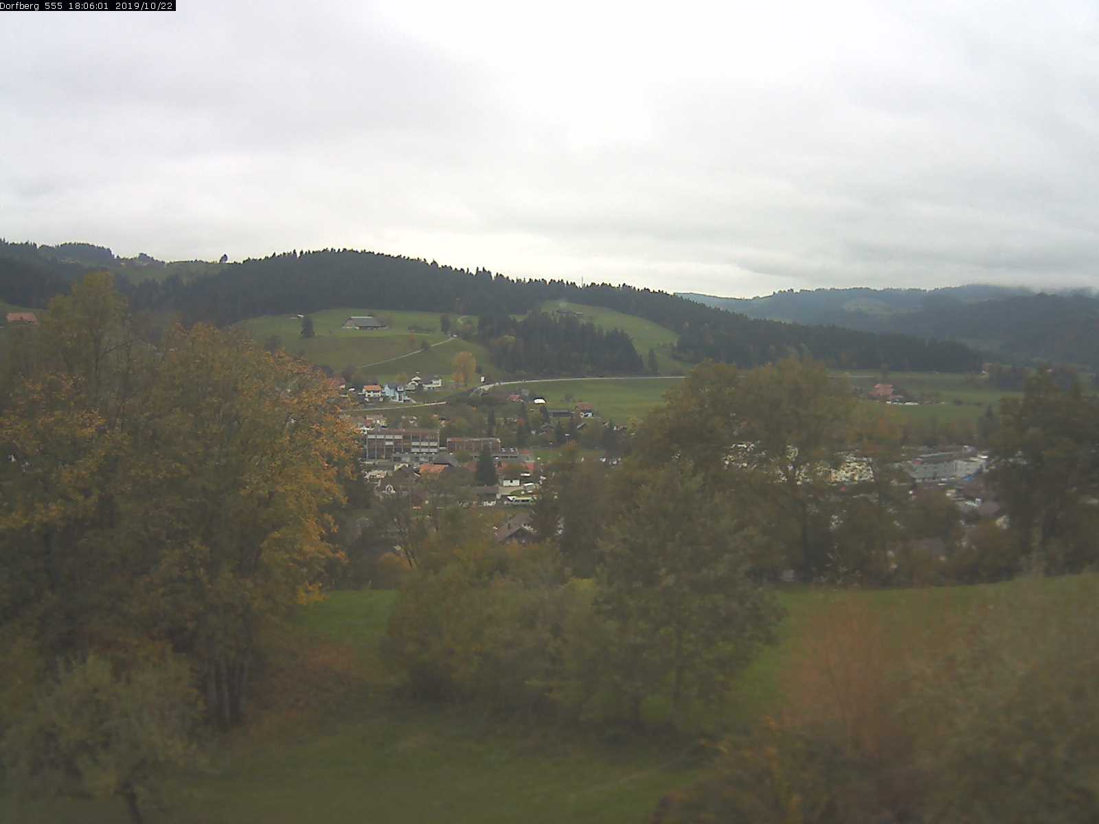 Webcam-Bild: Aussicht vom Dorfberg in Langnau 20191022-180601