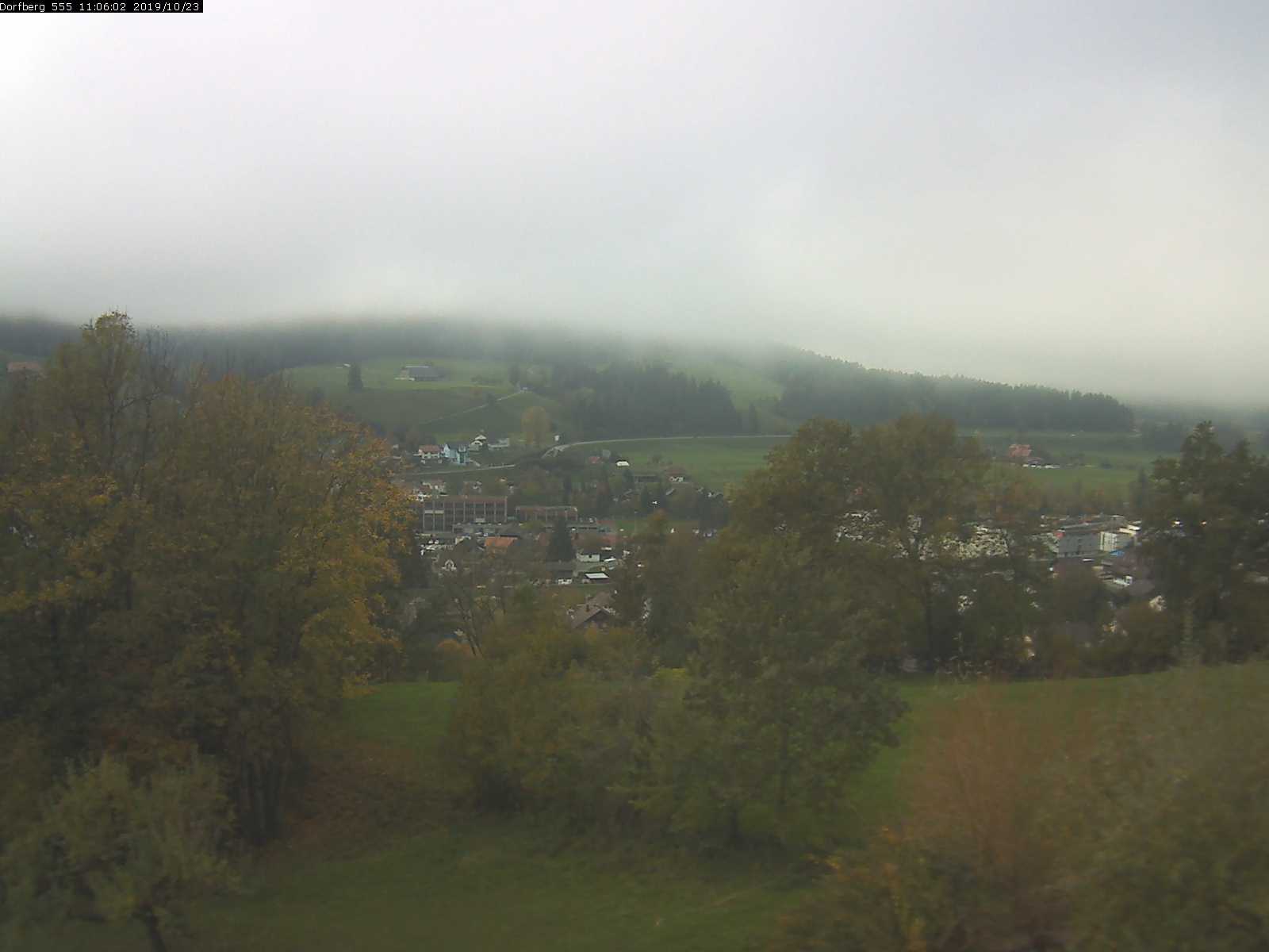 Webcam-Bild: Aussicht vom Dorfberg in Langnau 20191023-110601
