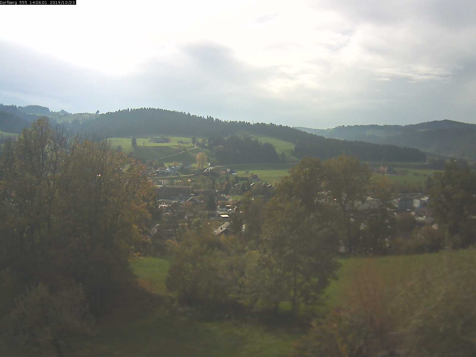 Webcam-Bild: Aussicht vom Dorfberg in Langnau 20191023-140601