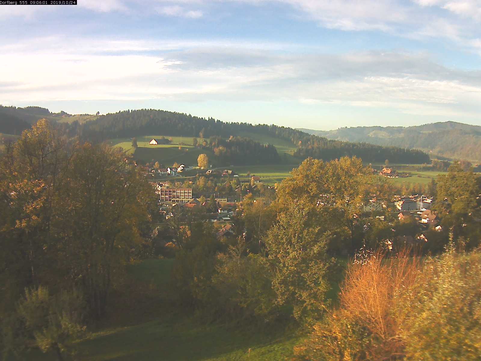 Webcam-Bild: Aussicht vom Dorfberg in Langnau 20191024-090601