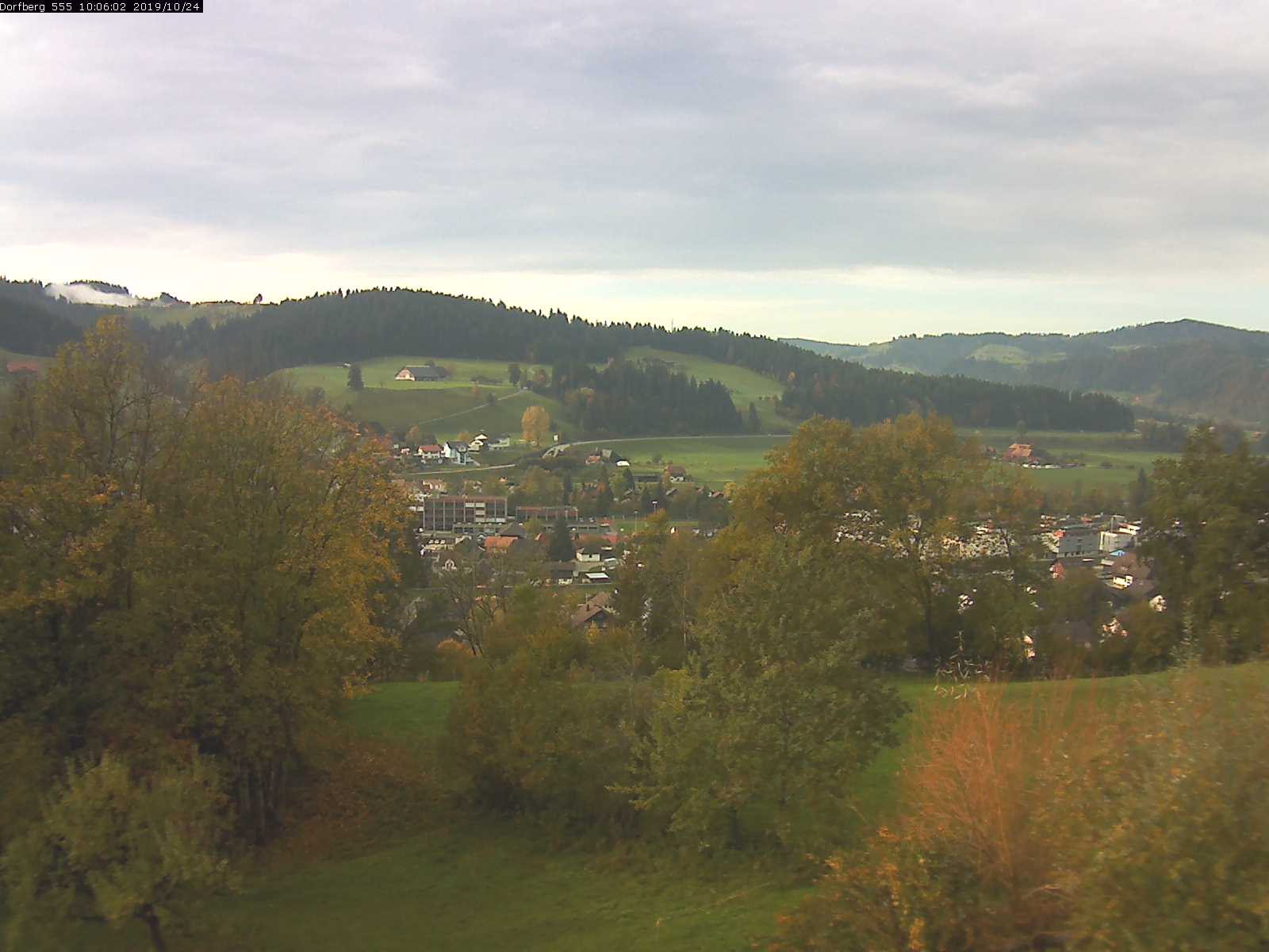 Webcam-Bild: Aussicht vom Dorfberg in Langnau 20191024-100601