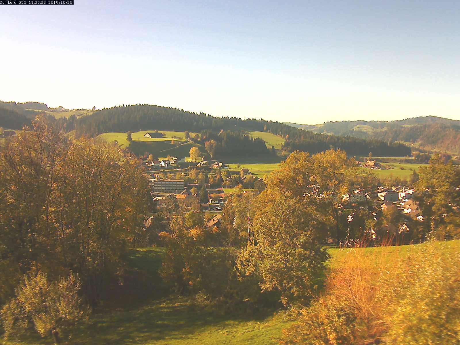 Webcam-Bild: Aussicht vom Dorfberg in Langnau 20191026-110601