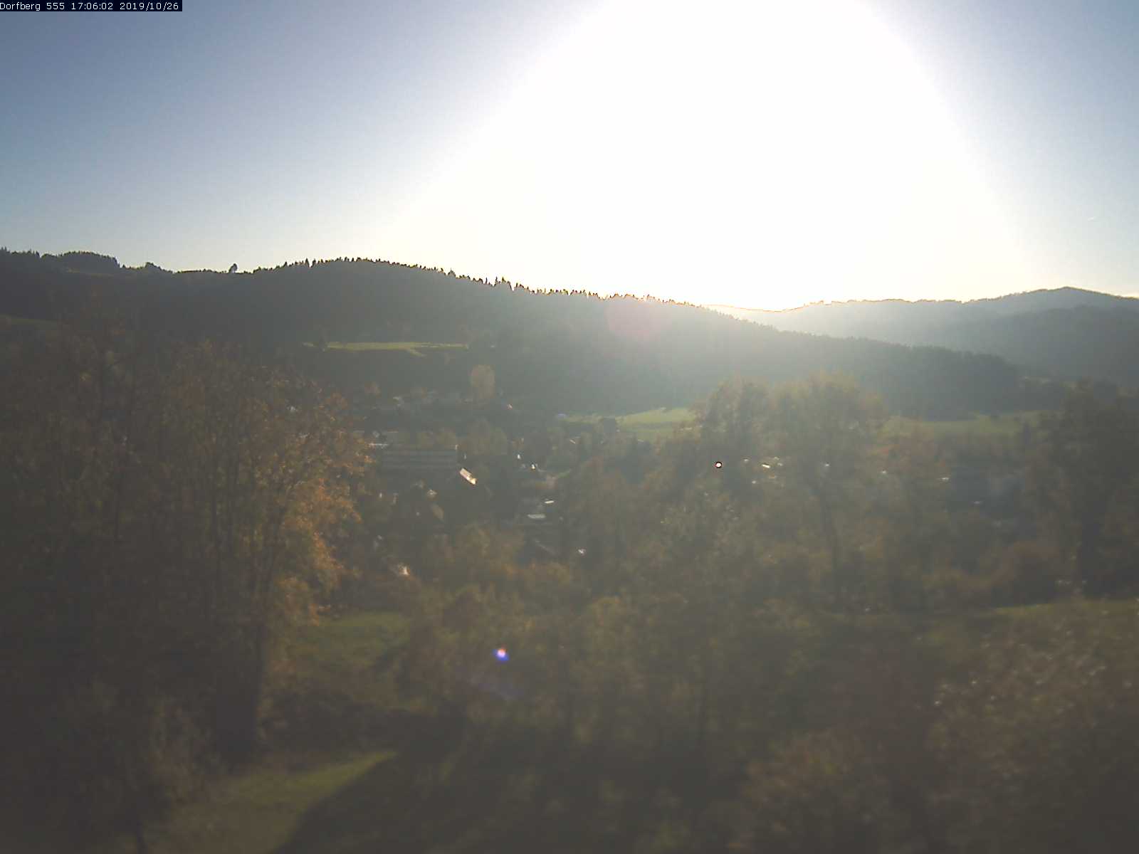 Webcam-Bild: Aussicht vom Dorfberg in Langnau 20191026-170601