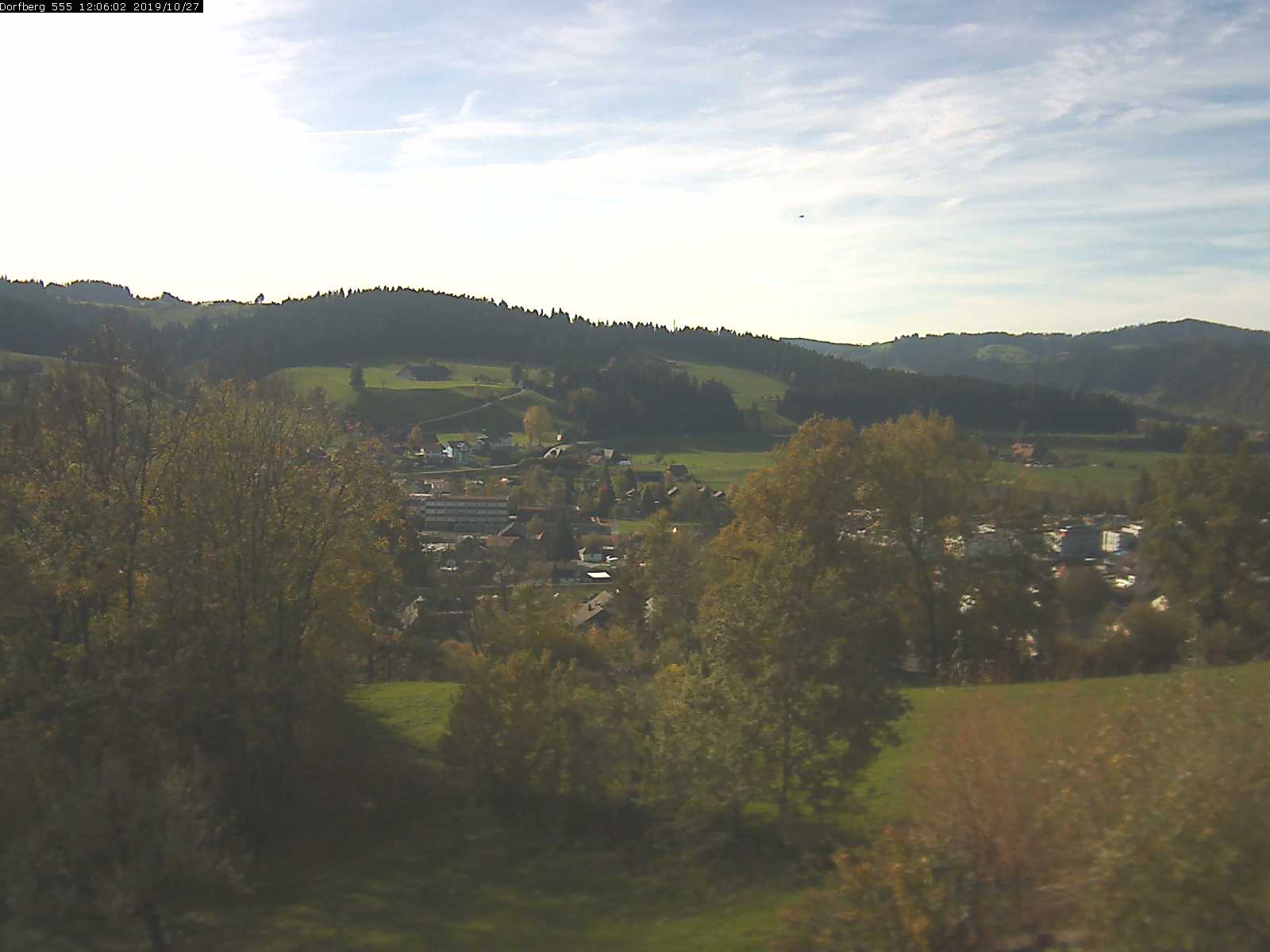 Webcam-Bild: Aussicht vom Dorfberg in Langnau 20191027-120601
