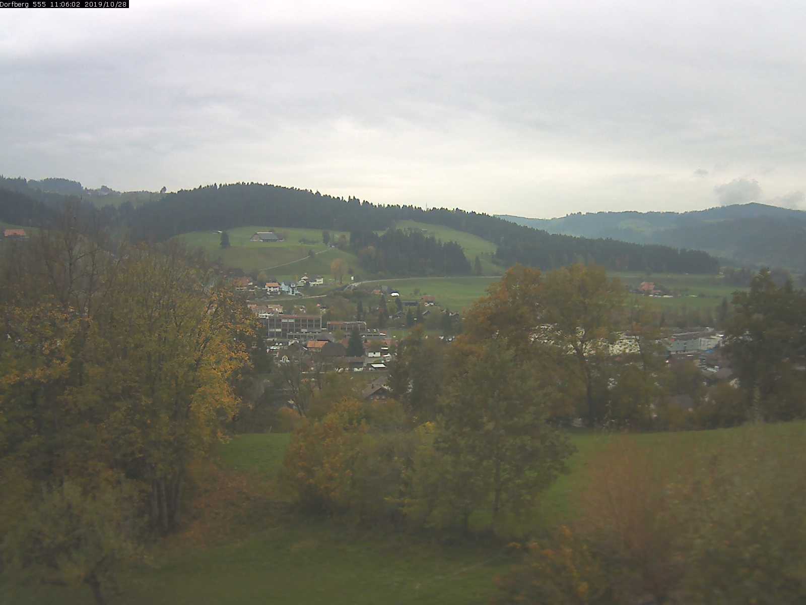 Webcam-Bild: Aussicht vom Dorfberg in Langnau 20191028-110601