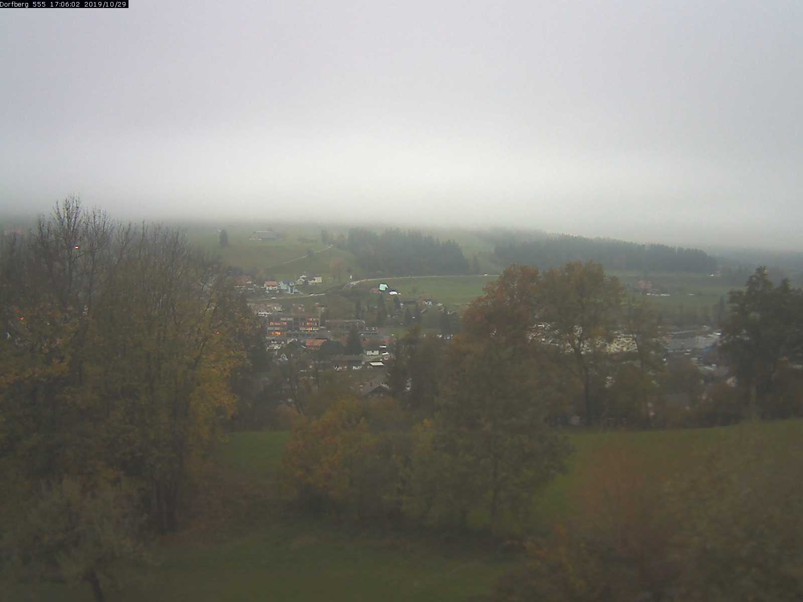 Webcam-Bild: Aussicht vom Dorfberg in Langnau 20191029-170602