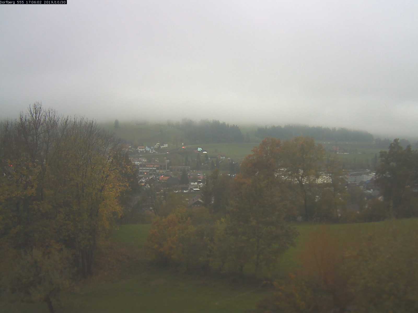 Webcam-Bild: Aussicht vom Dorfberg in Langnau 20191030-170601