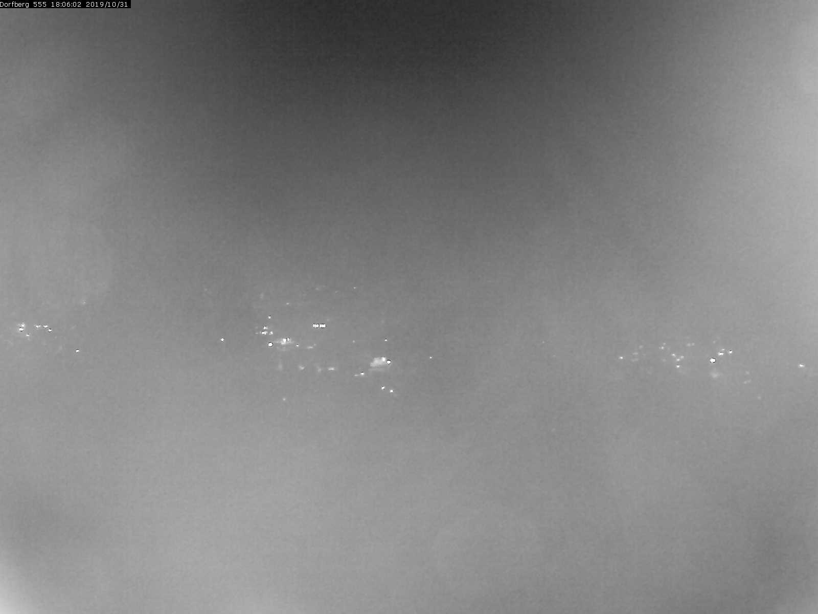 Webcam-Bild: Aussicht vom Dorfberg in Langnau 20191031-180601