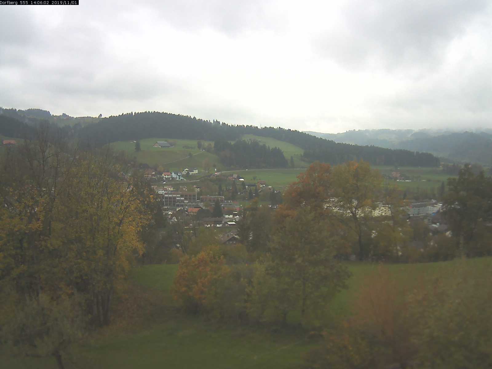 Webcam-Bild: Aussicht vom Dorfberg in Langnau 20191101-140601