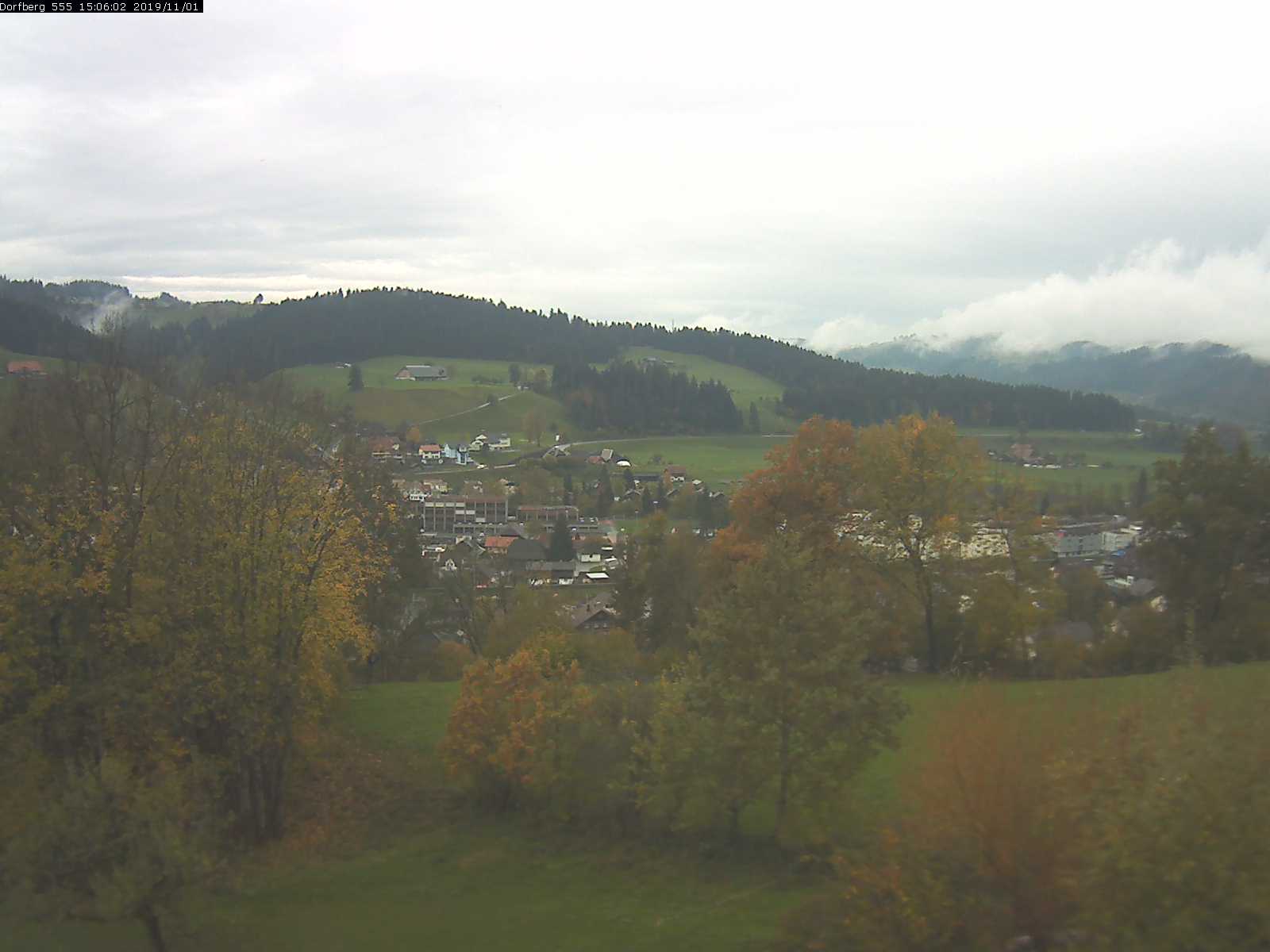 Webcam-Bild: Aussicht vom Dorfberg in Langnau 20191101-150601