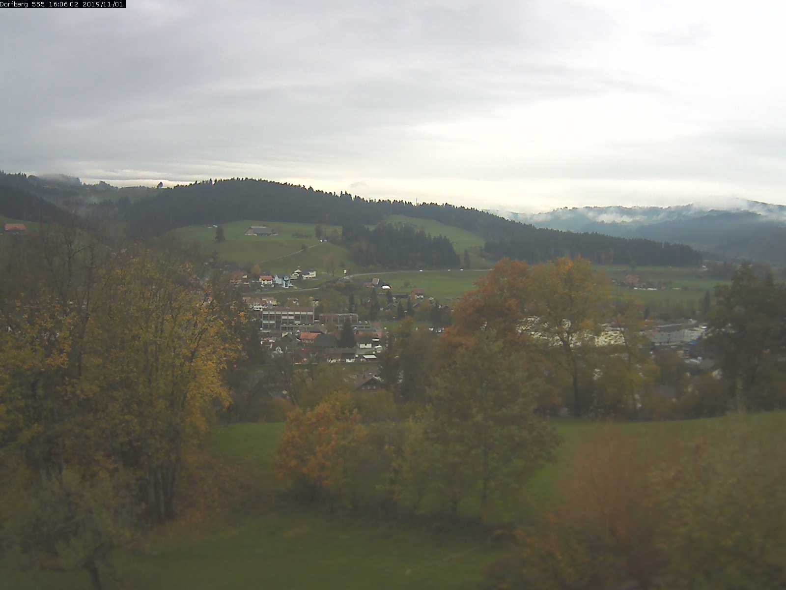 Webcam-Bild: Aussicht vom Dorfberg in Langnau 20191101-160601