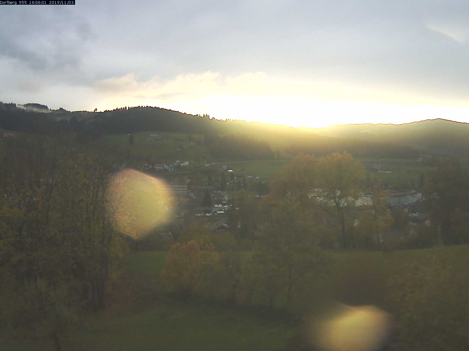 Webcam-Bild: Aussicht vom Dorfberg in Langnau 20191103-160601