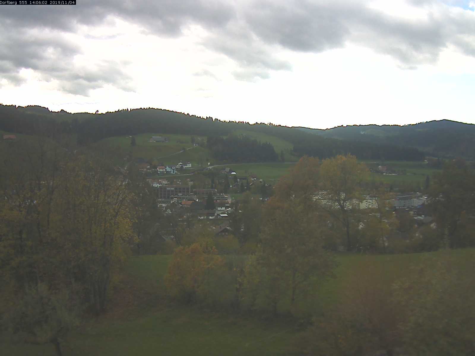 Webcam-Bild: Aussicht vom Dorfberg in Langnau 20191104-140601